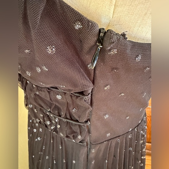 Betsey Johnson black beaded spaghetti strap tulle dress w/Greek waist Size 4 - Picture 5 of 6